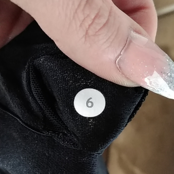 Lululemon Crossback Tank size 6 - Picture 8 of 8